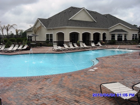 Villas of Kingwood Apartments with Sparkling Pool